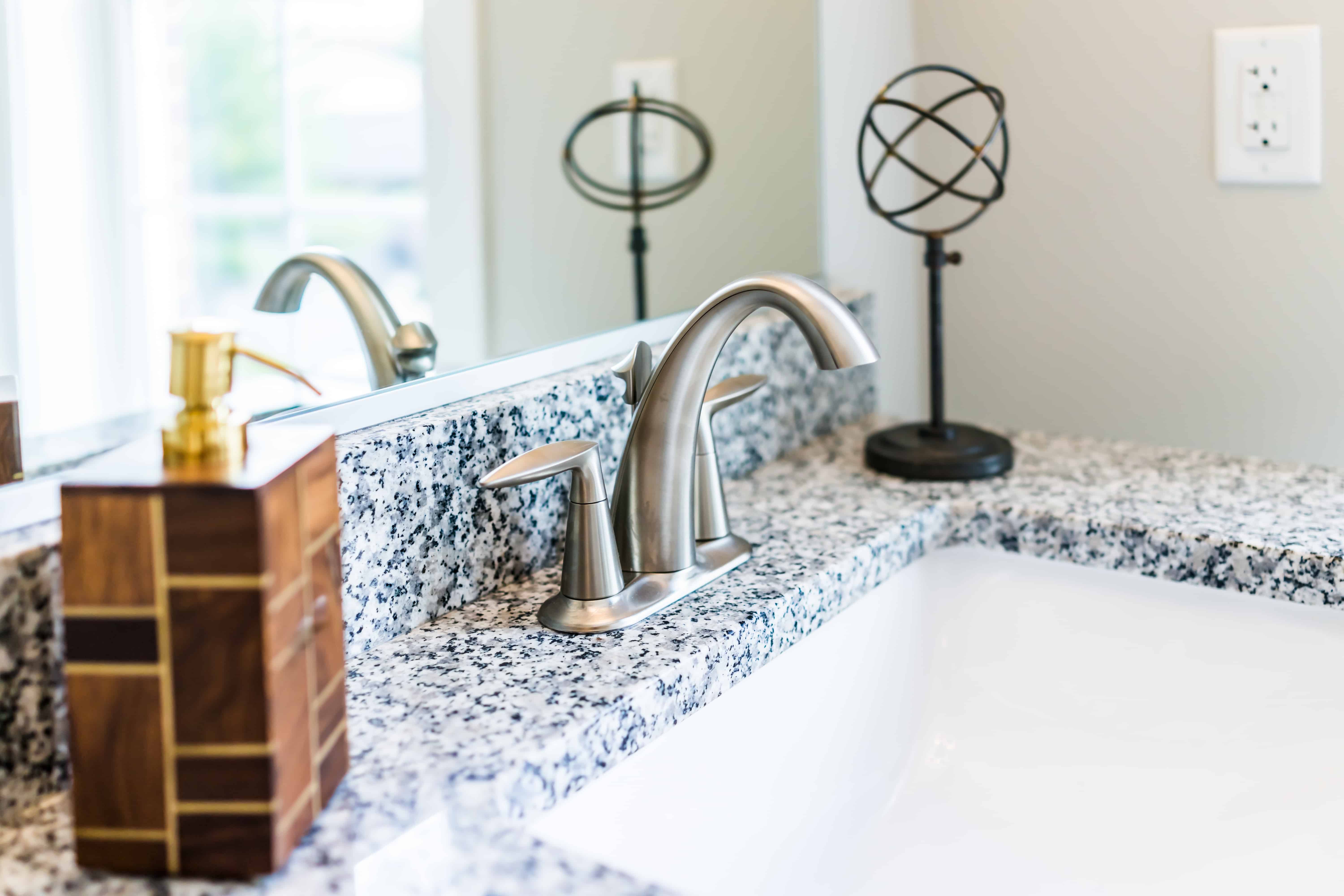 quartz bathroom countertops